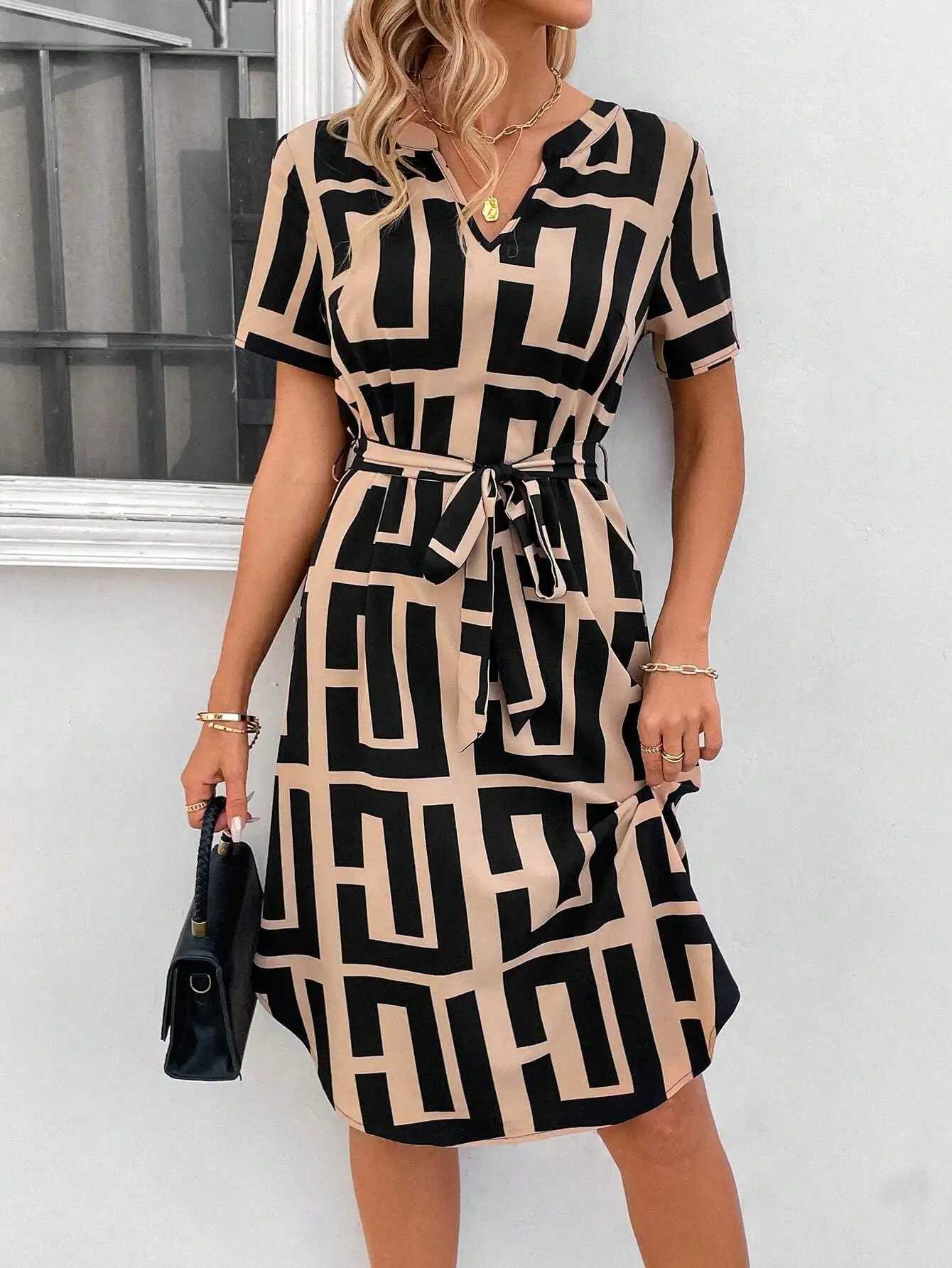 Womens Geometric Print Notch Neck Short Sleeve Wrap Dress with BeltT260310