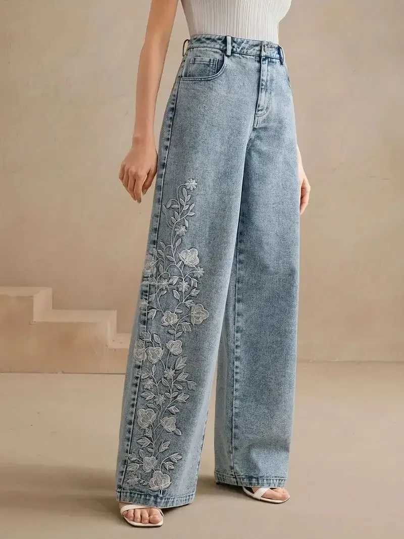 Womens plus Size Y2K Straight Leg Jeans Trendy Stretch Washed Denim Embroidery Design Comfortable Fashion M260310