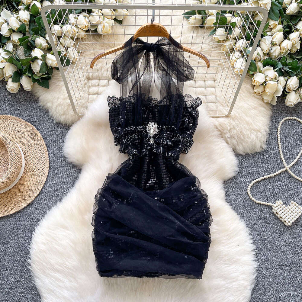 Light luxury socialite sexy mesh backless collar sequined shiny dress suitable for hot girls with waist cinching and hugging buttocks