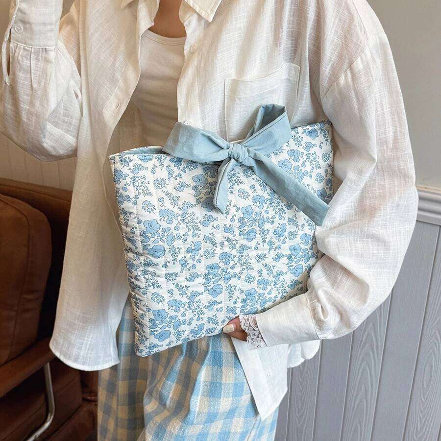 1PC Floral Quilted Makeup Bag with Bow Large Capacity Multifunctional Practical lightweight College Style Unsealed Lined XJ260310