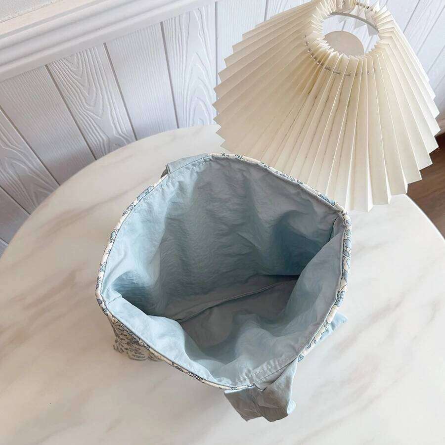 1PC Floral Quilted Makeup Bag with Bow Large Capacity Multifunctional Practical lightweight College Style Unsealed Lined XJ260310