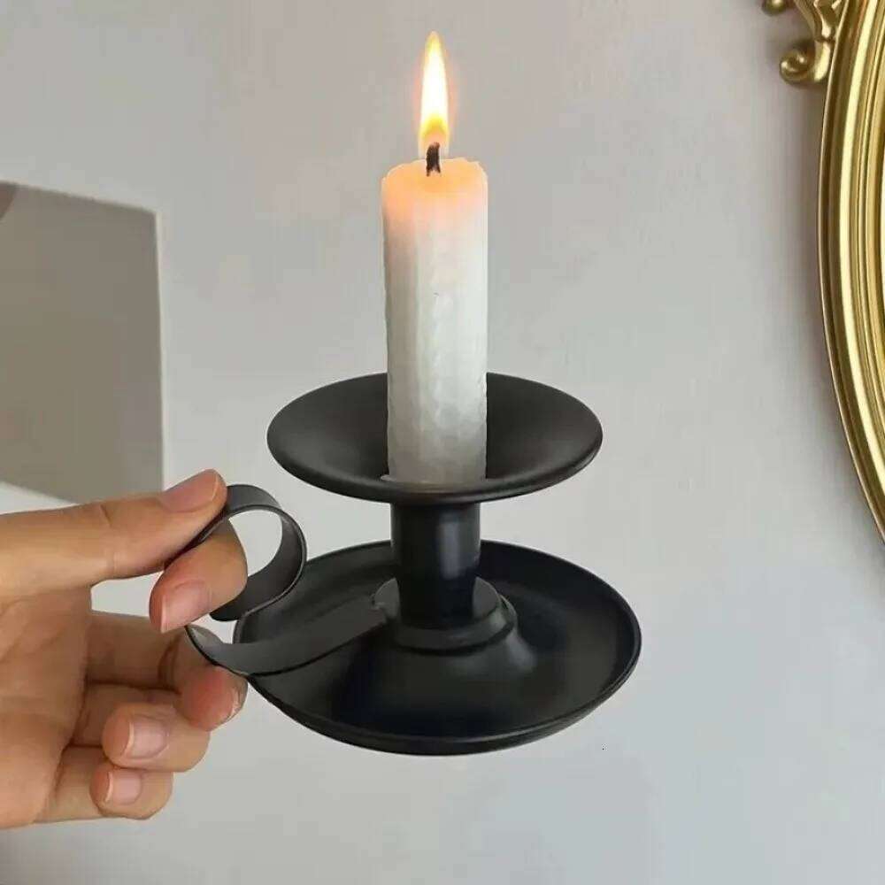 Retro European-Style Tea Cup Simple Base Candlestick Holder Single-Head Metal Iron Candle Stand Christmas H260310