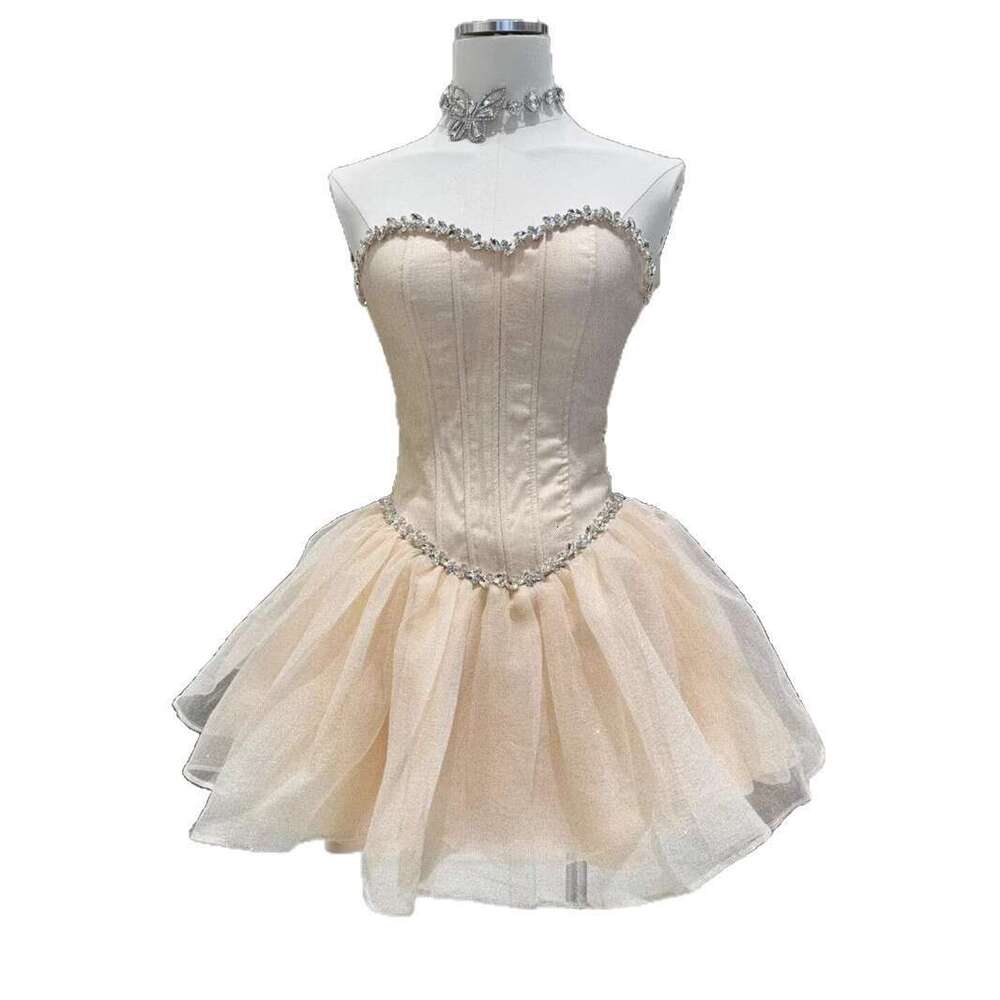 2026 new women's niche design celebrity sweet and spicy style sexy strapless light luxury diamond decoration waist cinching fluffy mini skirt