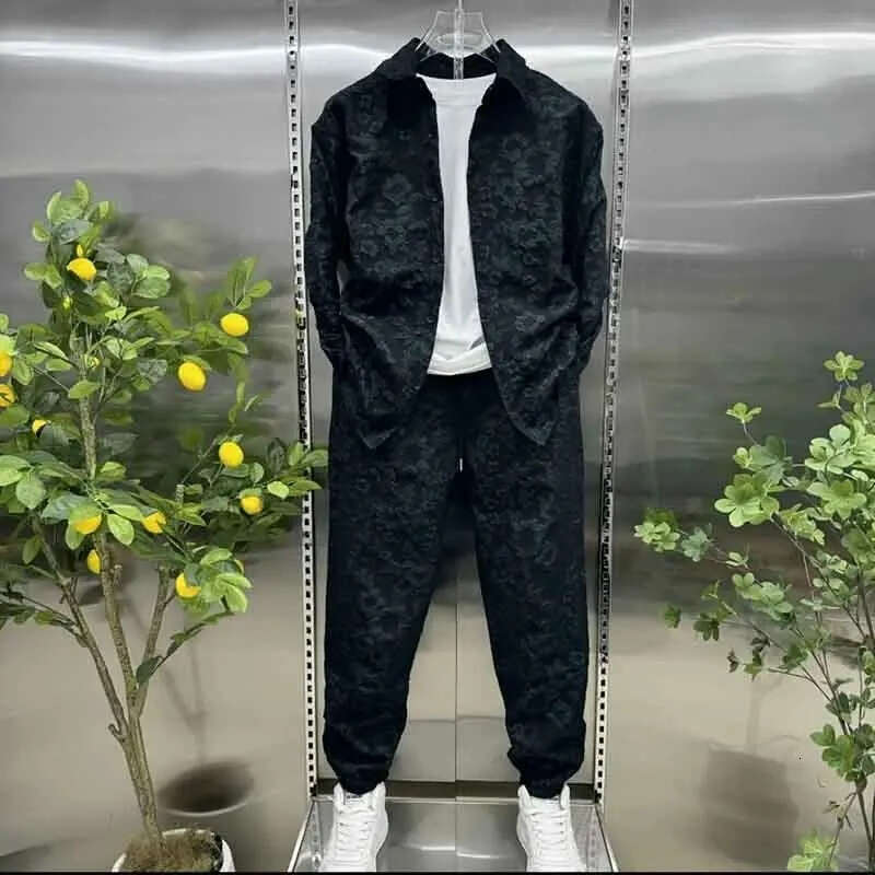 Men's Tracksuits Fall Casual Suit Embossed Printed Shirt Jacket Trousers Two-Piece Foreign Style Couple Set Men's Clothing