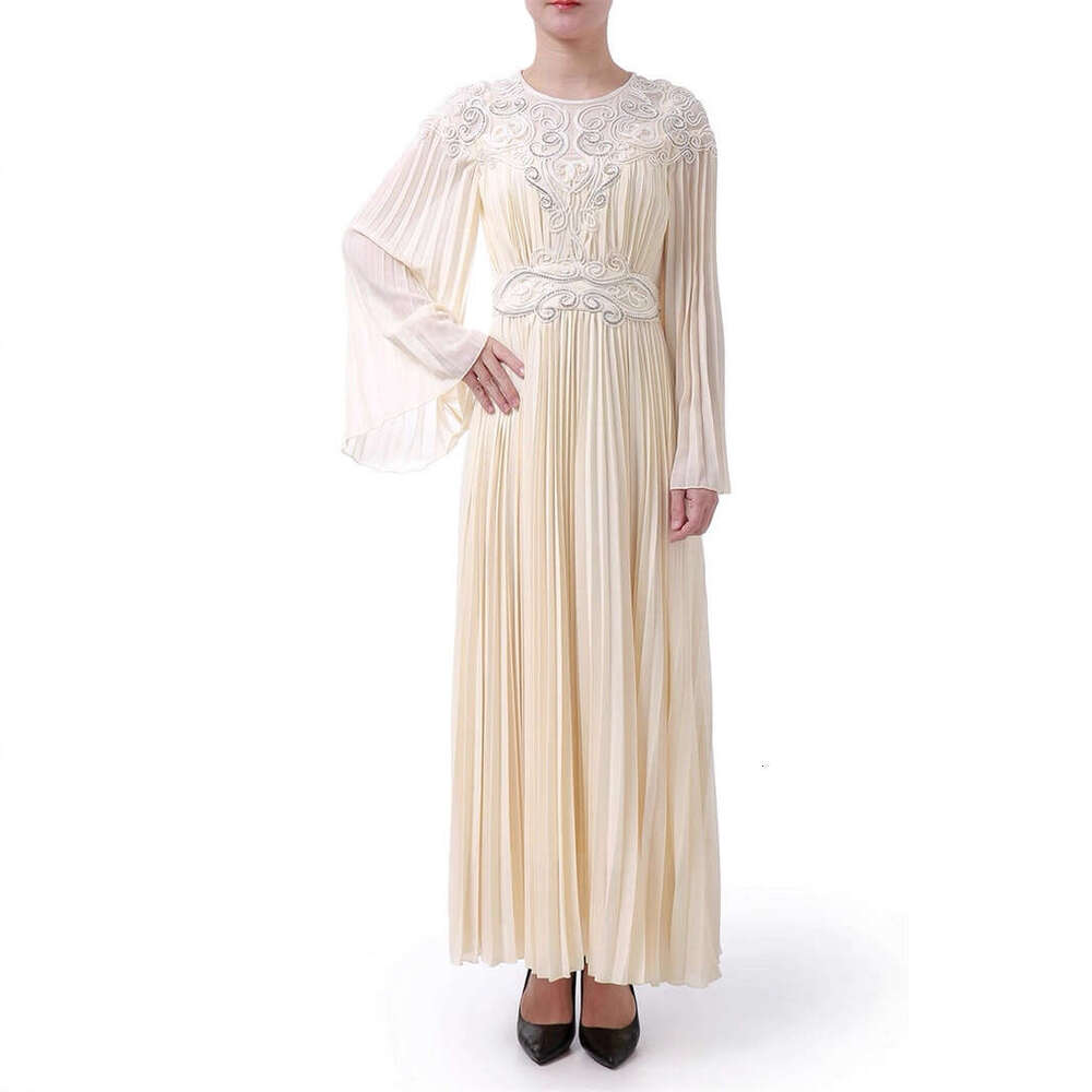 2026 autumn and winter new European and American niche light luxury elegant lace design pleated elegant fairy like long skirt