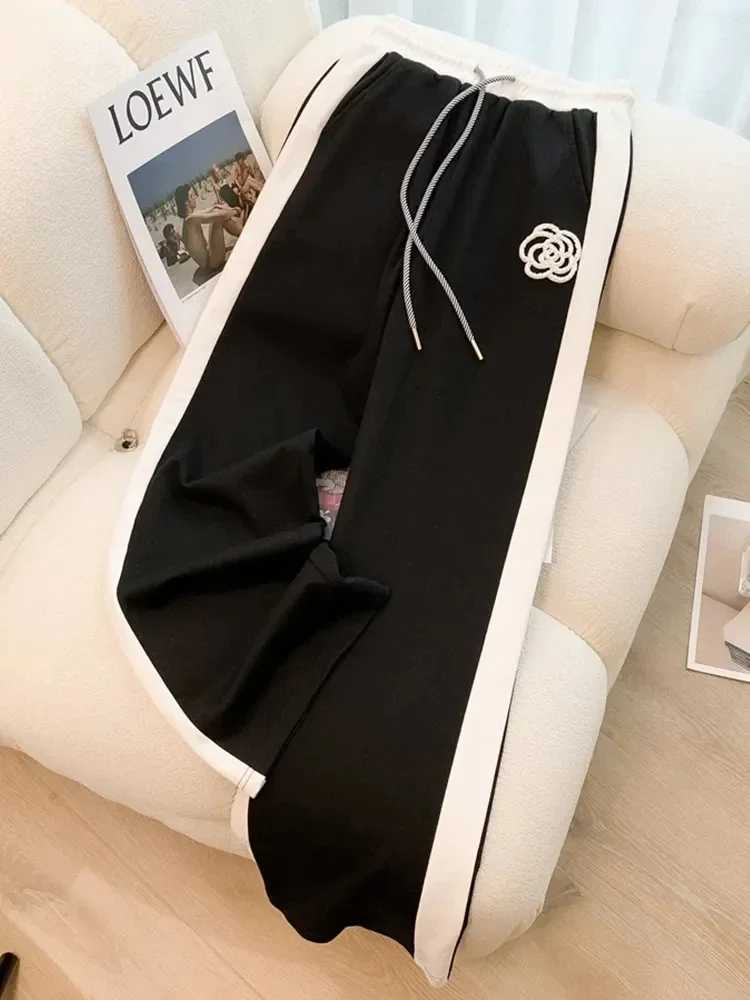 2025 Summer Flowers Short Sleeved T Shirt Pants Suit Women Street Casual Blouse Female Pullover Rose Embroidered 2 Piece SetsT260310