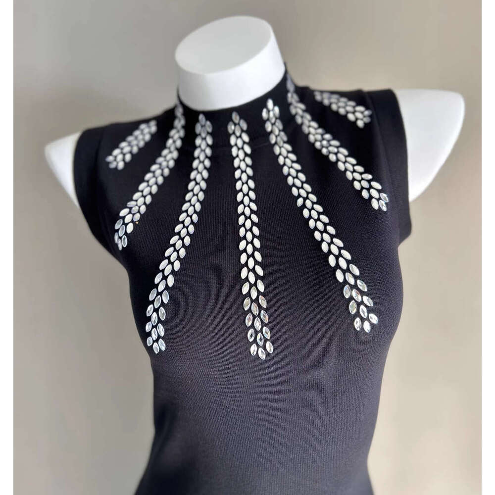 French Elegance 2026 Summer New Collection Beaded Ruffle Waist Knitted Fish Tail Vest Sexy Women