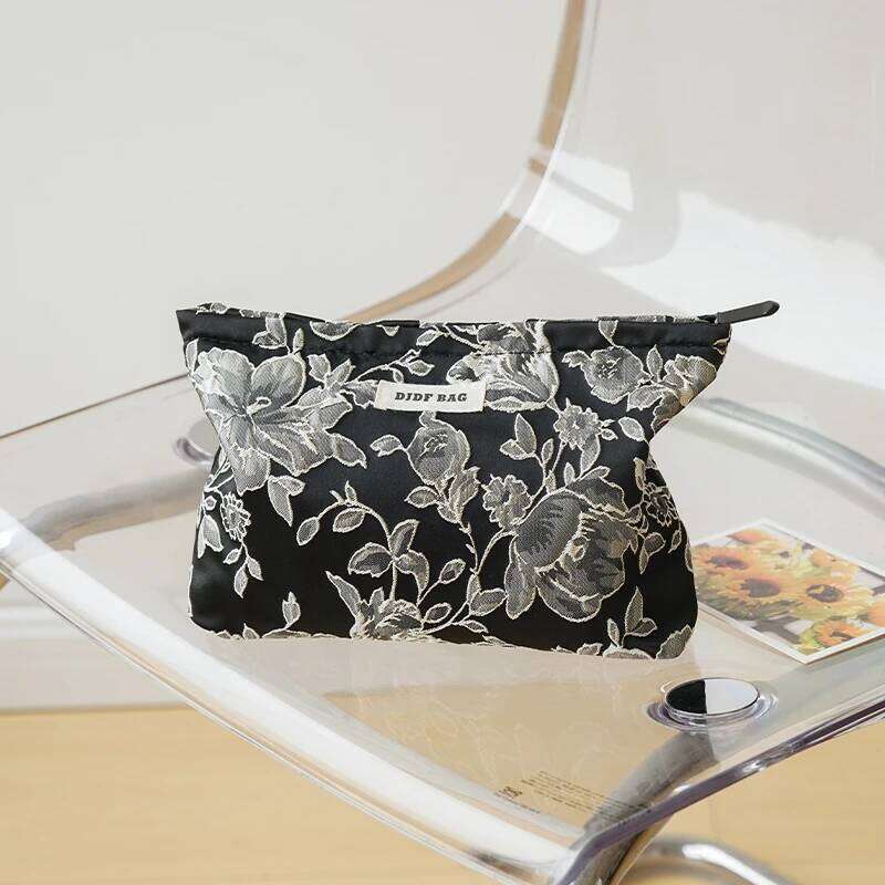 Vintage Black Flower Women's Large Capacity Cosmetic Lipstick Storage Travel Amenity Convenient Handy Bag XJ260310