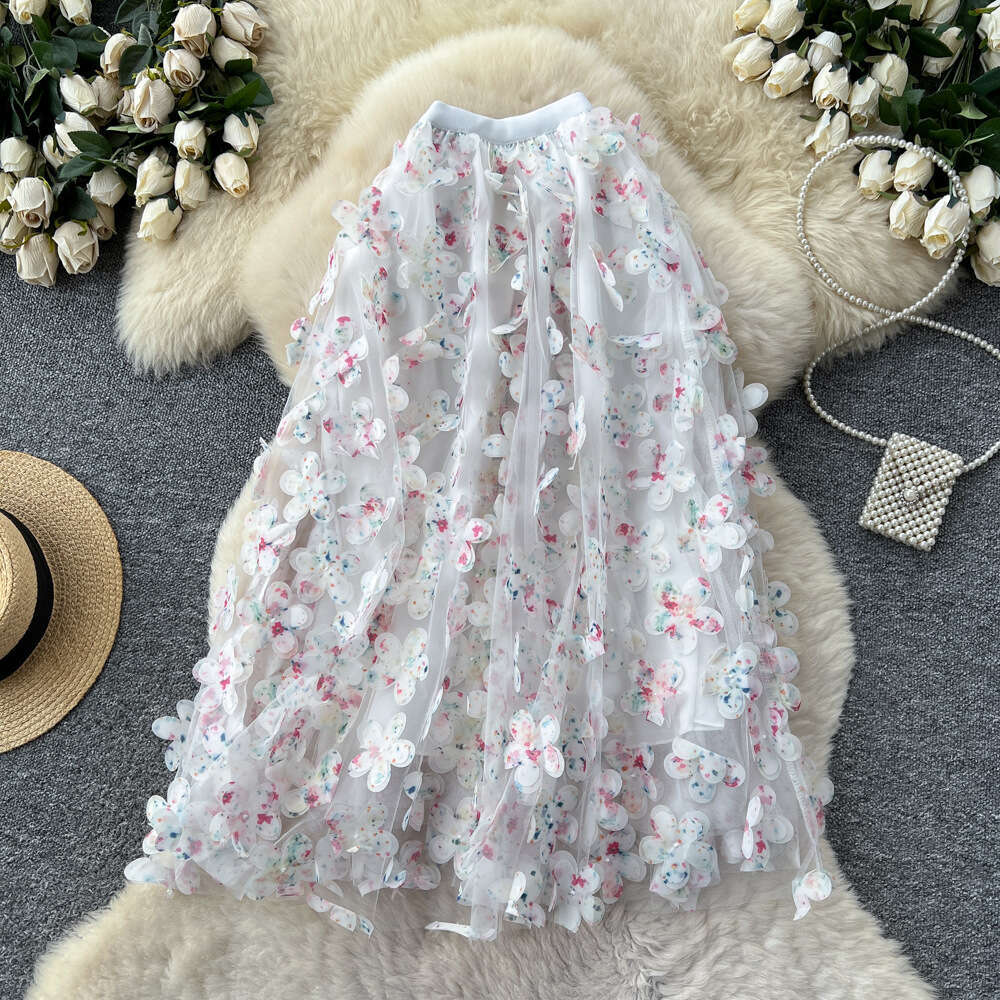 Designer Fairy Heavy Pearl 3D Flower Mesh Skirt 2026 Autumn/Winter French Gentle Style Versatile