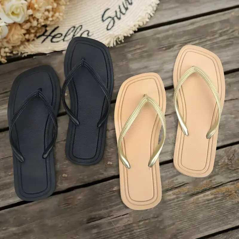 Flip flops for womens summer fashion 2025 new flat bottomed clip toe sandals beach shoes K260311