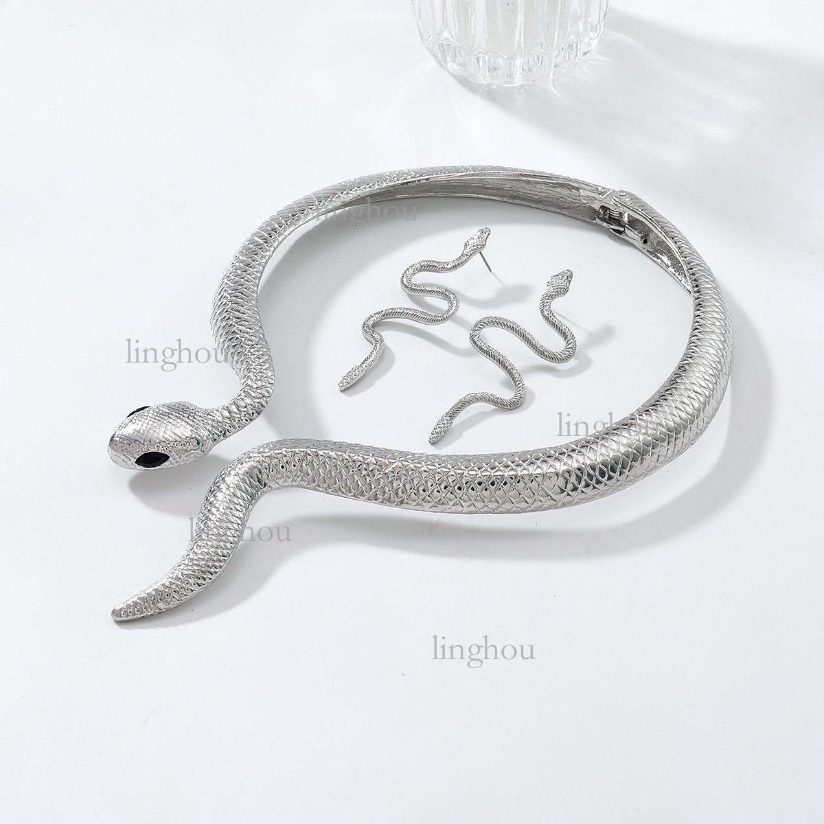 2026 Designer Necklace Luxury Brand Women's Jewelry European And American Retro Simple Serpentine Necklace Earring Set Hip Hop Punk Style Fashion