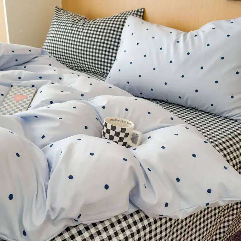 Ins Simple Blue Dot Bedding Sets 2025 New Girls Bed Sheet Four Piece With Pillowcases Dormitory Quilt Set No Filling H260311