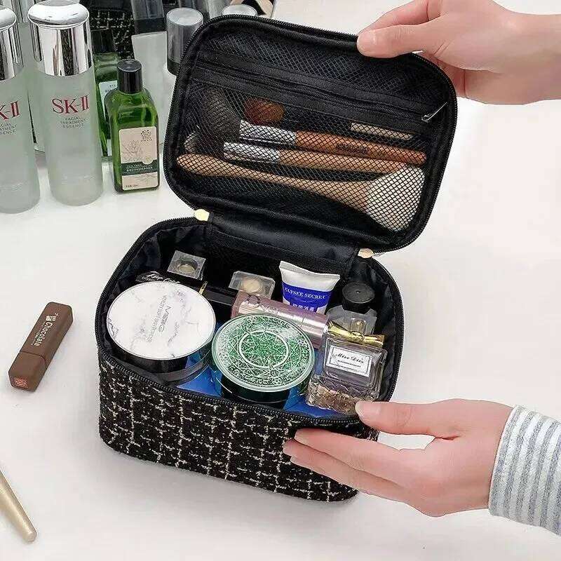 & Capacity Large Cosmetic Bag Handheld Toiletry Organizer For Living Room Bedroom Portable Home Use Storage