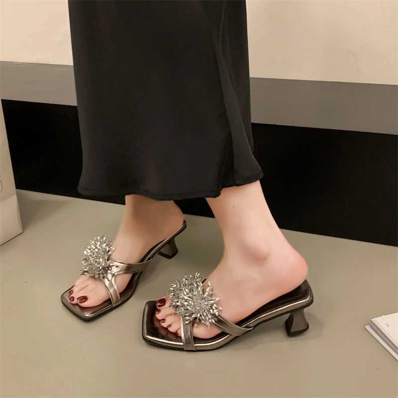 Summer Elegant Shoes for Women Open-Toe Womens Fashion Rhinestone Mid Heel Crystal Stiletto Sandals Outdoor High Heels K260311