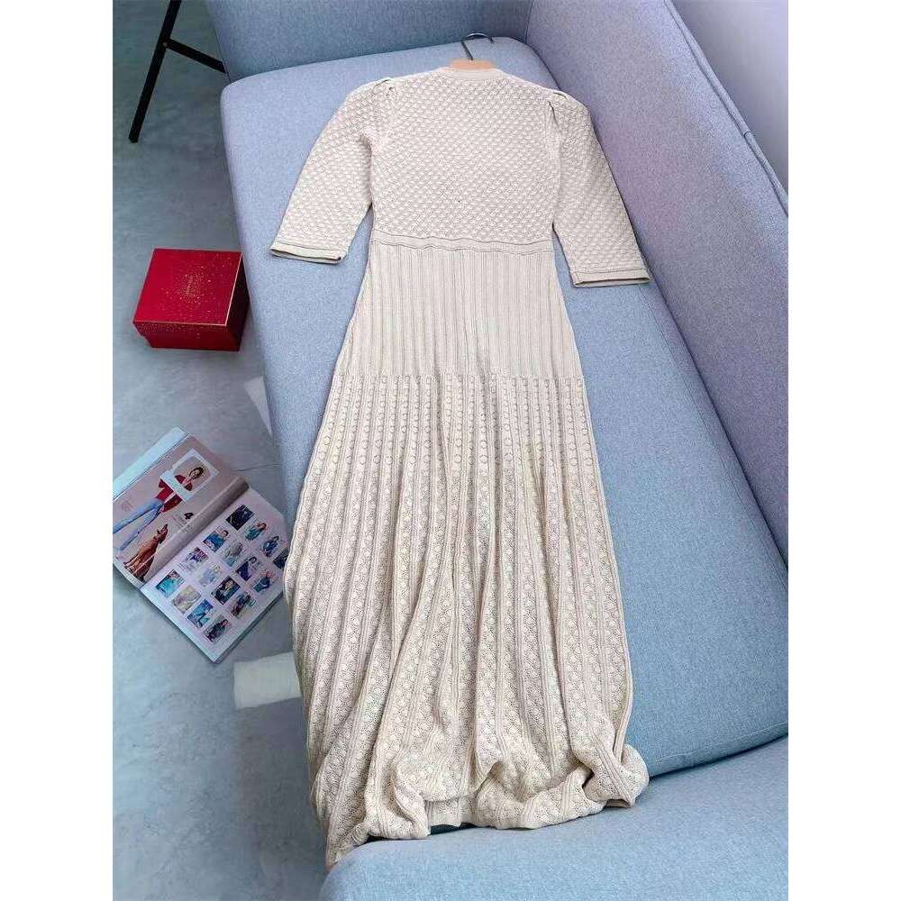 Spring Summer New Fashion Temperament Knitted Dress Women Elegant Hollow Out O-Neck Single Breasted Long Robe Ladies Mdng260311