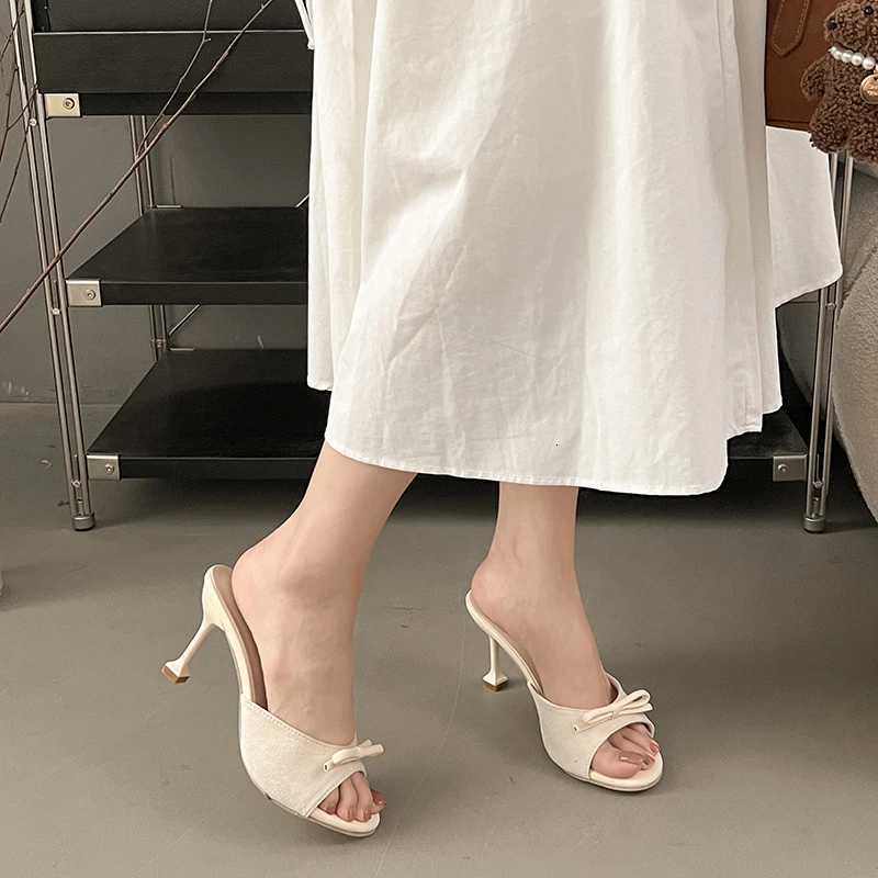2025 Summer New Sandals Womens Fashion Round Head Open Toe Butterfly Knot Anti-slip Wear-resistant High-heeled K260311