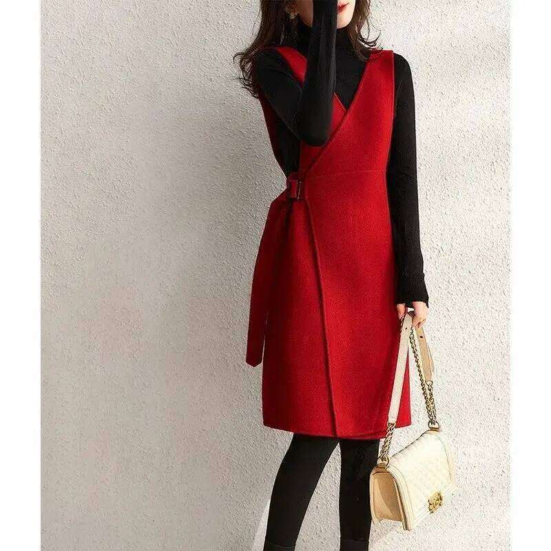 Women's V-neck Autumn Winter 2024 New Retro High Waisted Solid Color Drawstring Sleeveless Woolen Standard Cardigan Vest Dresses Z260311