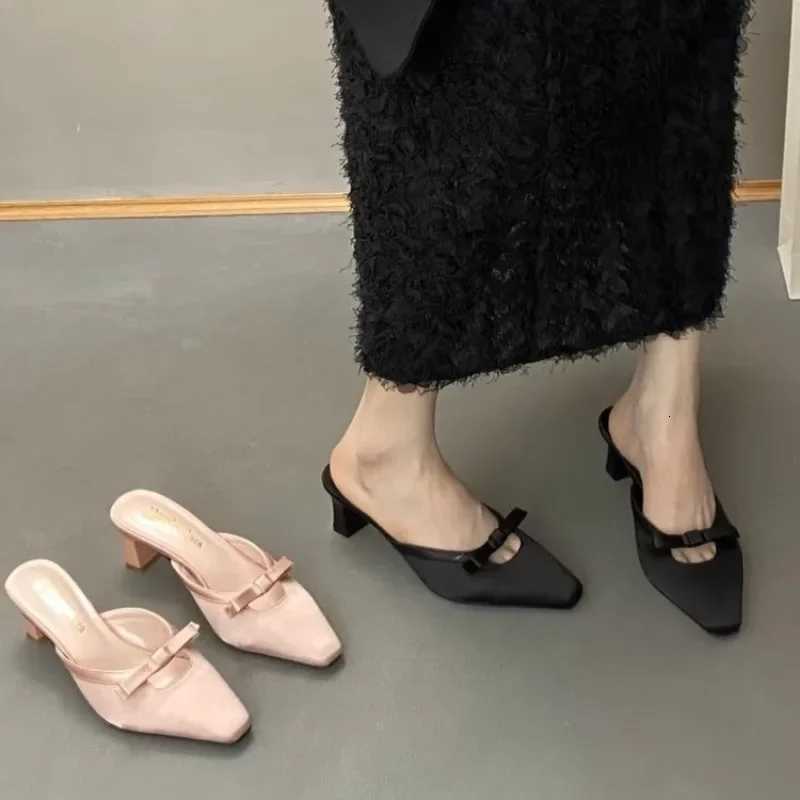 New Designer Summer Women Mules Fashion Ladies Outdoor Beach Vacation Flats Slides Female Butterfly-knot Shoes K260311