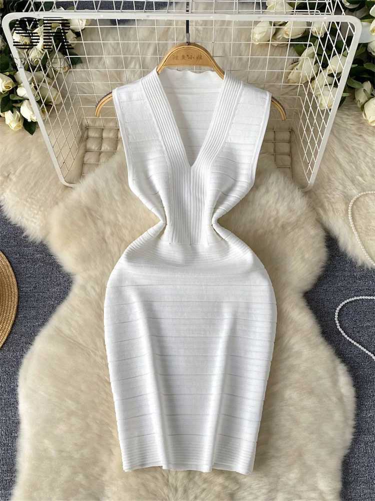 SINGREINY Bodycon Basic Knitting Dress Women Sleeveless V Neck Tank Ladies Elastic Waist Temperament Solid Streetwear Dress M260311