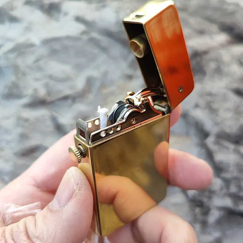 vintage Style Metal Lighter White Nickel Windproof Liquid Oil Lighter with Spring Action Gift for Men N260311