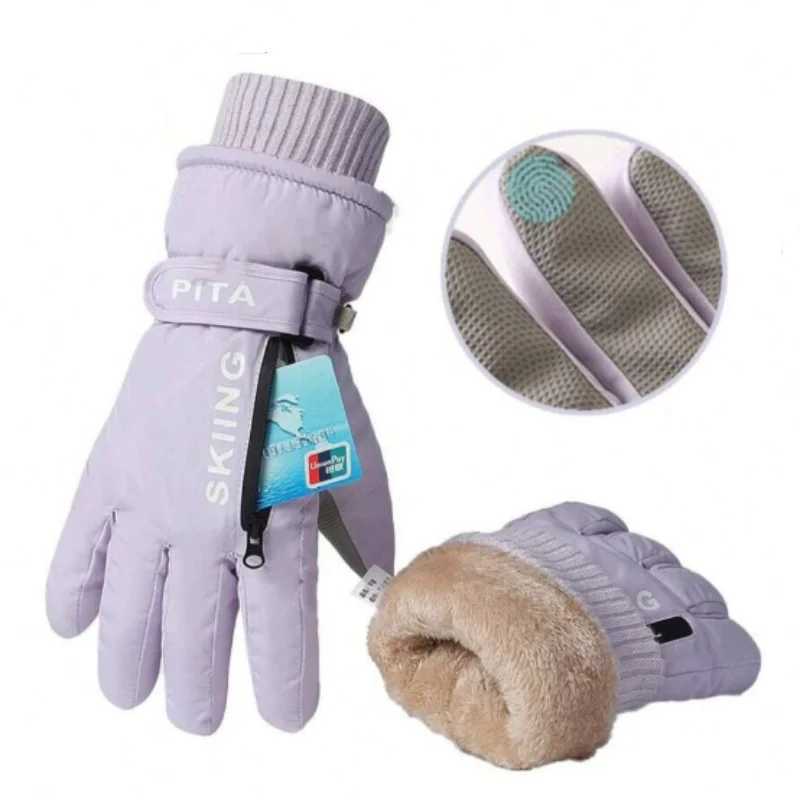 Womens winter ski gloves with a fleece lining for warmth windproof and waterproof slip-resistant and durable M260311