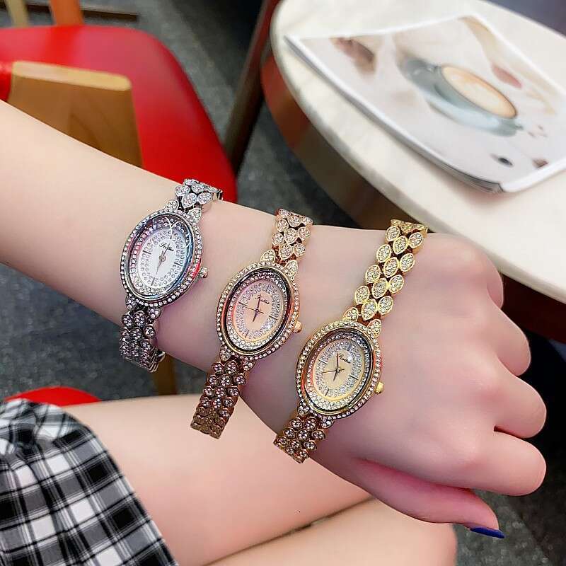 With Box Supply Scottie Oval Fashion Steel Band Women's Watch Design Inlaid with Diamonds Starry Sky Dainty Free gift