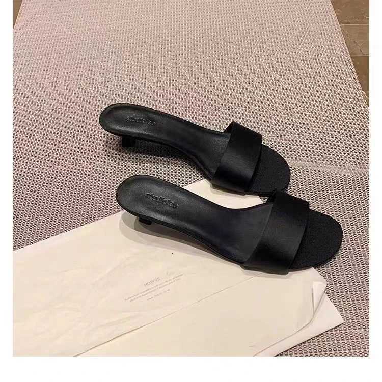 Womens Sandals Outdoor Wearable Gentle Vintage Thin Heel Slip-On Summer Spring New Style Polyurethane Upgraded Version K260311