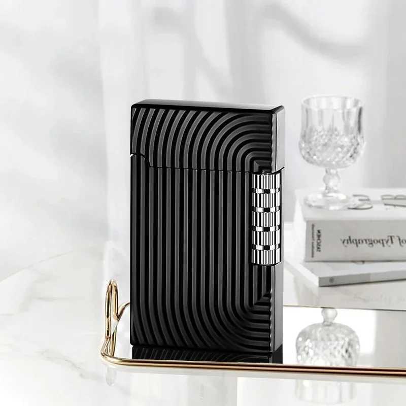 Cheap Loudly Grinding Wheel Lighter Gas Lighters Butane Grinding Wheel Flame Mini Metal Gadgets for Men Smoking Accessories N260311