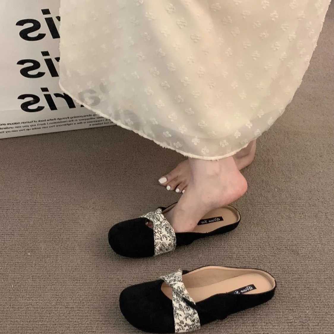 Large Size Womens Slippers 40-43 for Skirts Pig Hoof Toe Semi Slippers Women Outdoor Spring Summer Flat Bot Lazy Mules 4 K260311