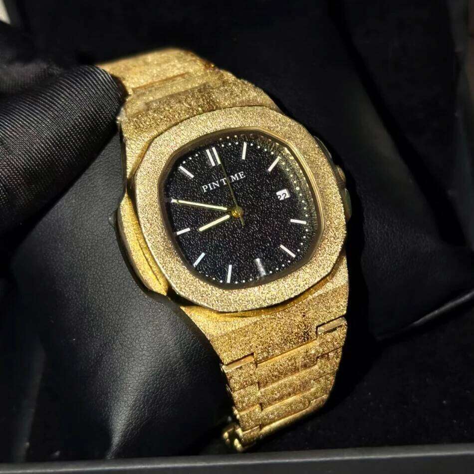 Golden Men's Luxury Frosted Watch Starry Sky Dial Quartz Waterproof Men Silver Wristwatch