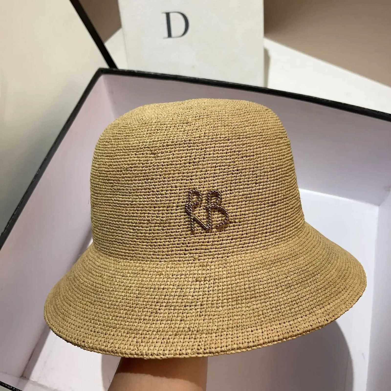 New Designer Raffia Straw Bucket Hat Wen Summer Bikini Beach Hat Fem Korean Travel Sun Protection Breathable Fisherman Hat X260311