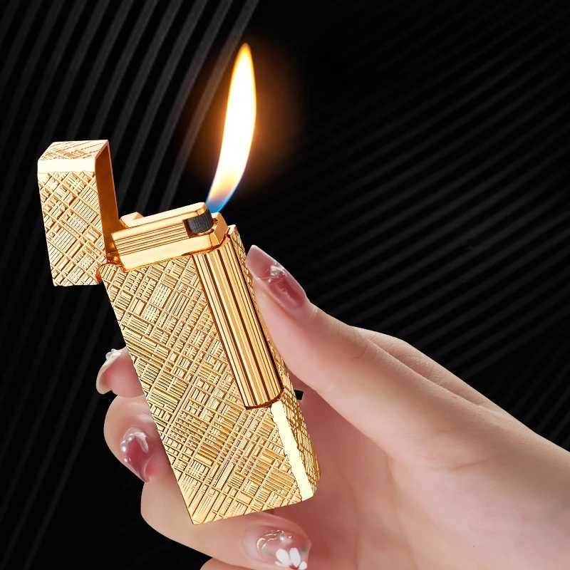 Classic Grinding Wheel Lighter with Exquisite Carving Technology Retro Mini Open Flame Inflatable Lighter Business Mens Gift N260311