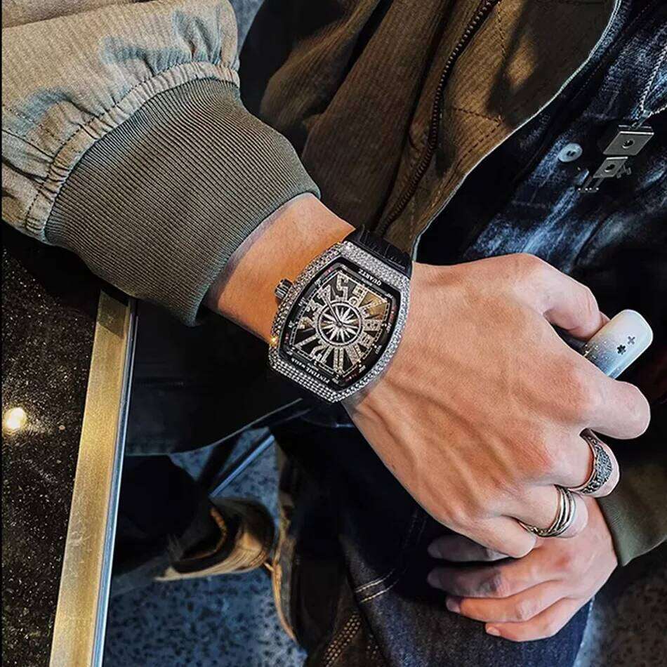 Cool Gentleman's Watch Men's Quartz Wristwatch Leather Strap Luxury Black Timepiece Diamond-Set Large-Dial Arabic Numerals