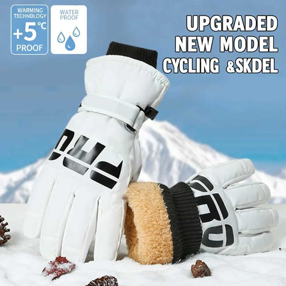 Winter Cycling Non Slip Touch Ski Glovesand Clip Snowboard Accessories Waterproof Pocket Warm Mens and Womens Thermal Gloves M260311