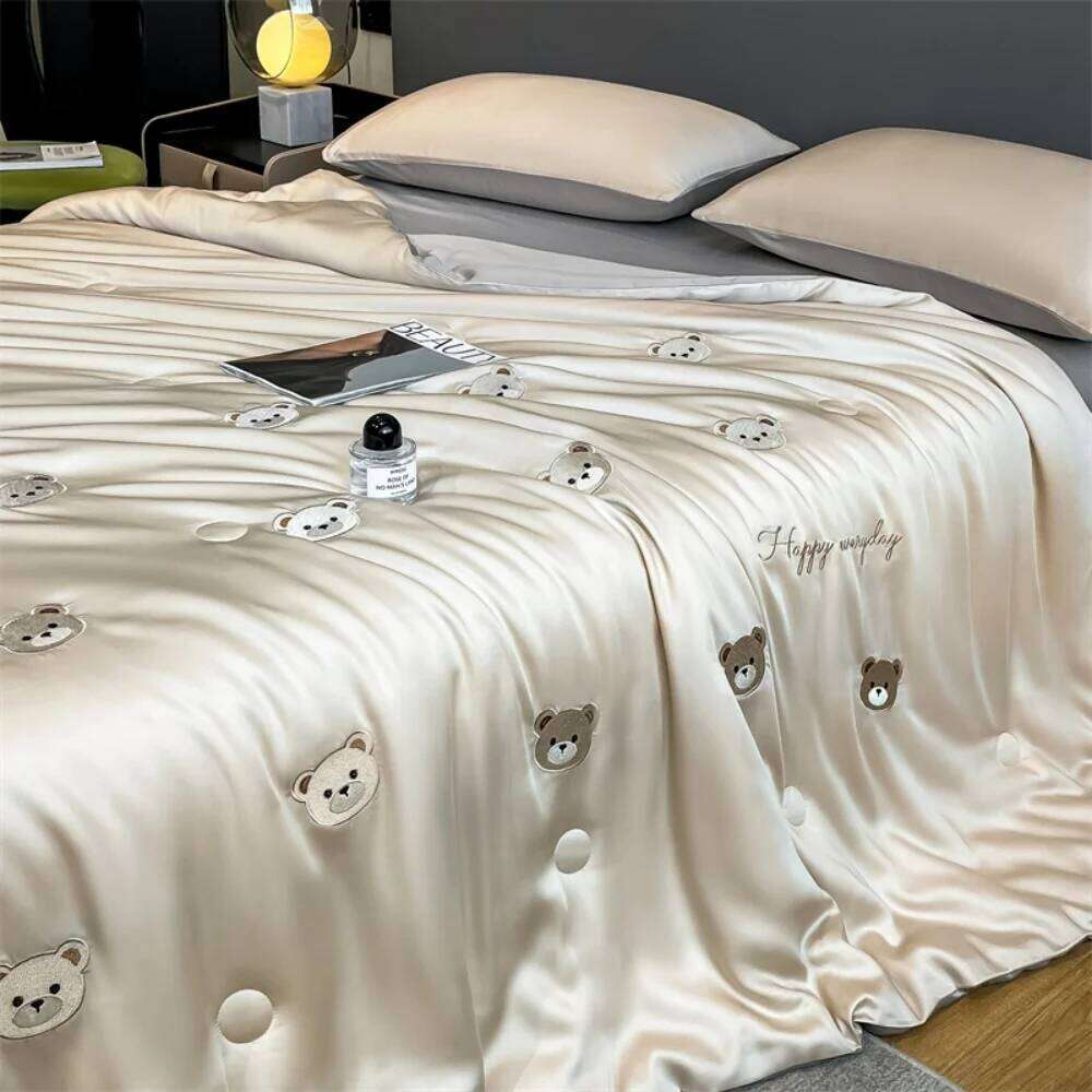 Cool Ice Silk Summer Four-Piece Sets Embroidery Thin Quilt Bed Sheet With Pillowcases Air Conditioner Bedding Set H260311