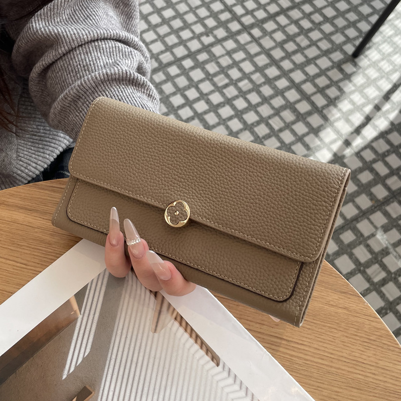 Free shipping 2026 new casual and fashionable long wallet made of cowhide high-quality classic Designer handbag for women
