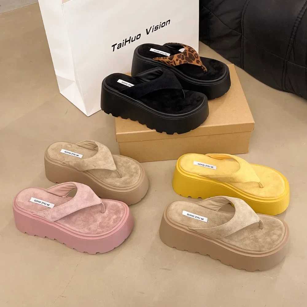 Wedge Outdoor Slippers Womens Summer Thick Bottom Flip Flops Outdoor High Waist Seaside Beach Leisure Flip Flops Suede K260311