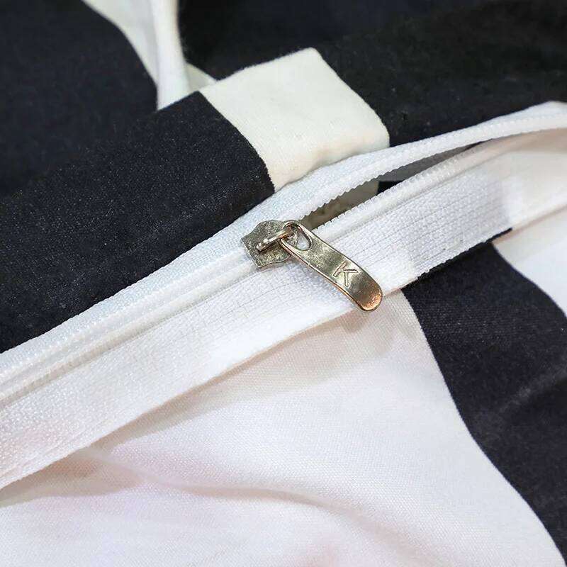 Lightweight Hotel Duvet 3 Piece Set, Black White Vertical Stripes Ultra Soft Microfiber Breathable Comforter Cover H260311