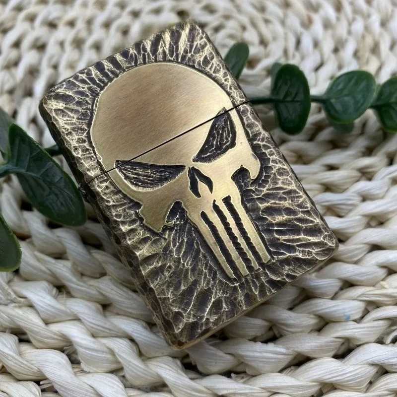 902S brass thick armor gasoline lighter hand carved lighter smoking accessories mens gift N260311