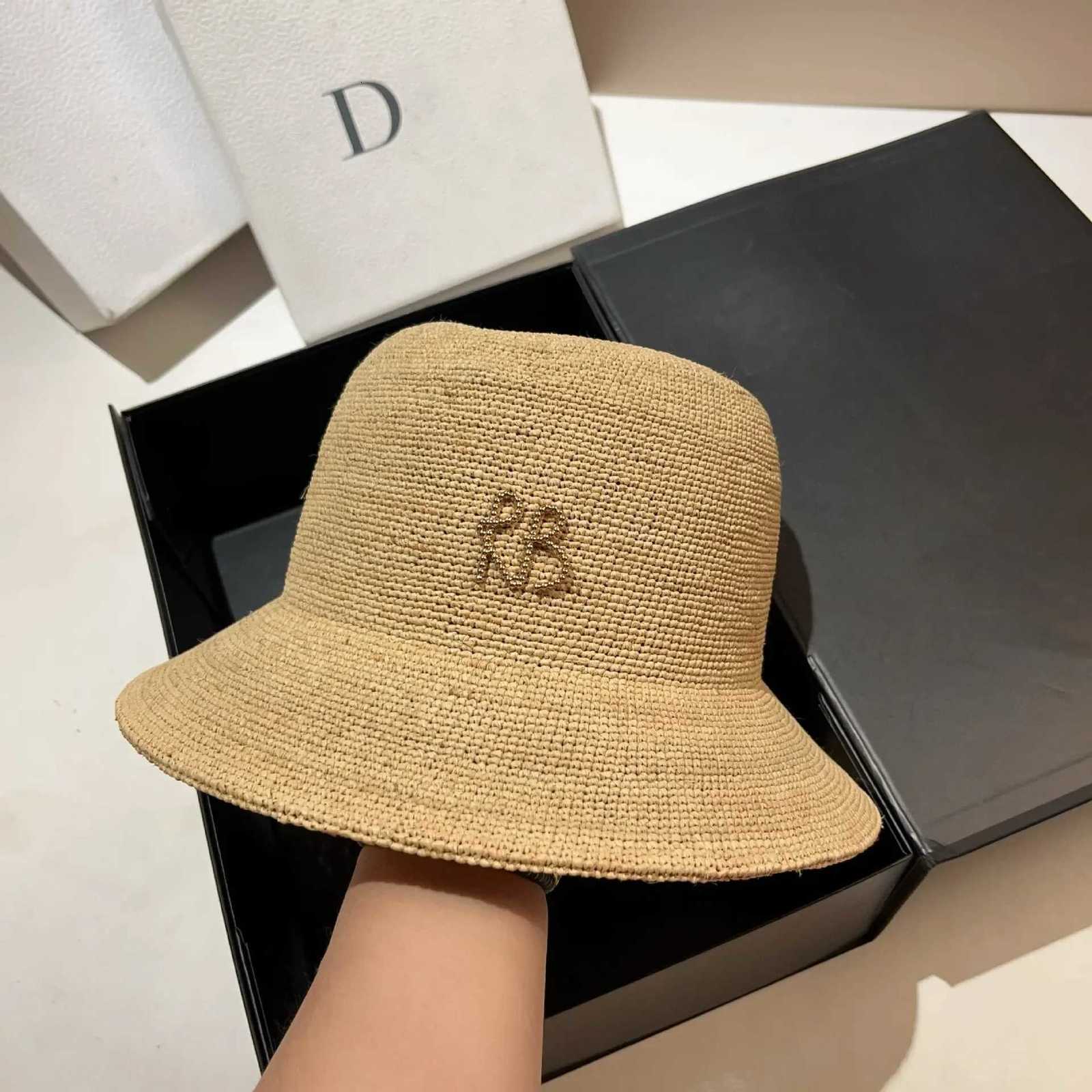 New Designer Raffia Straw Bucket Hat Wen Summer Bikini Beach Hat Fem Korean Travel Sun Protection Breathable Fisherman Hat X260311
