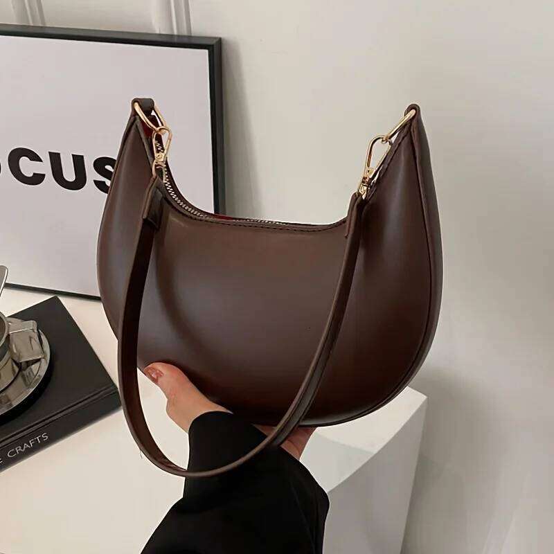 New Fashionable High-end Moon-shaped Baseball Bag, Showing Luxury, Women's Single Shoulder Bag XJ260311