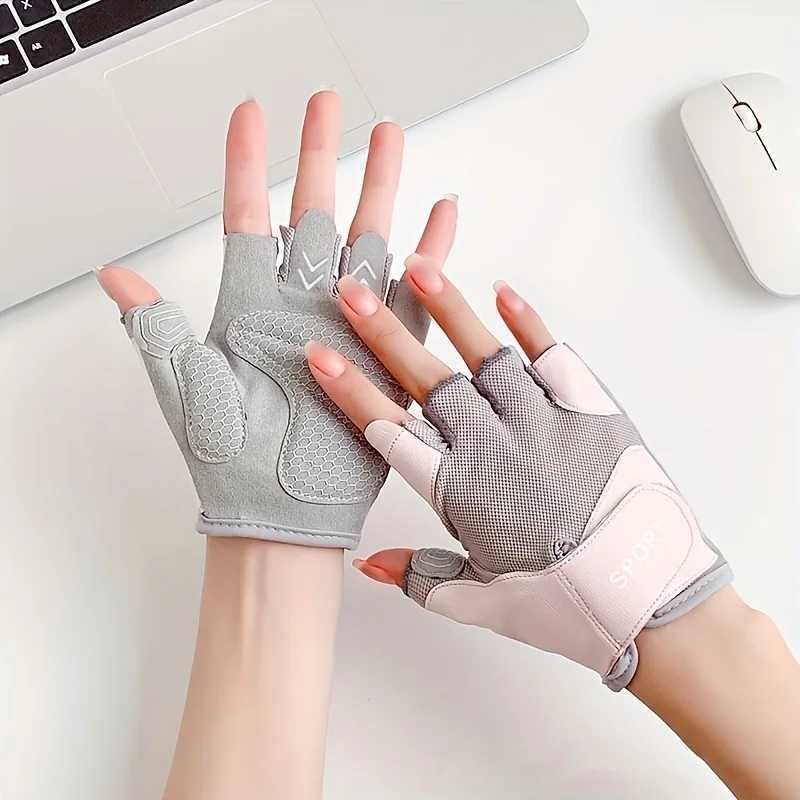 1 Pair Breathable Half-finger Cycling Anti-skid Quick Dry Fitness Gloves Suitable For Road Cycling M260311