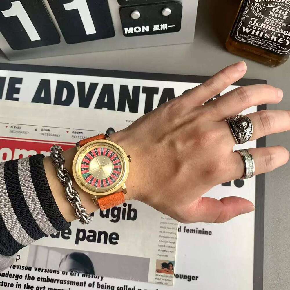 Luxury Quartz Watches Rotate the dial Unique and Innovative Design Concept Gold-Tone Sports Men's Watch