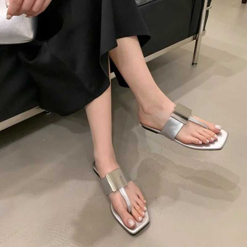 French Versatile Woman Shoe New Round Toe Flat Anti Flip Flops Simple Soft Soled Womens Sandals K260311