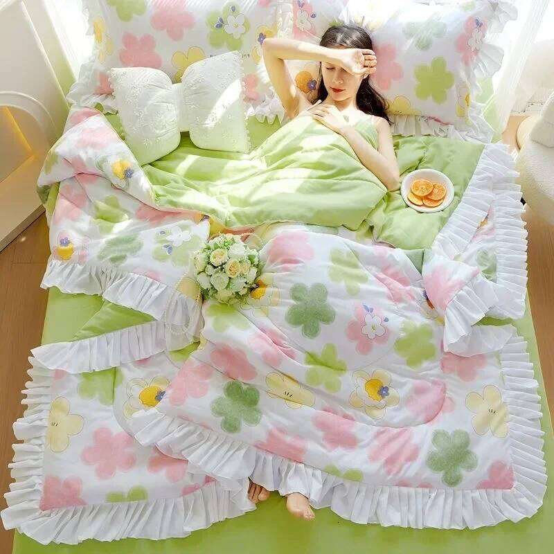 Korean Style Quilted Summer Blanket Lightweight Cooling Air-conditioning Comforter Soft Thin Quilt Machine Washable H260311