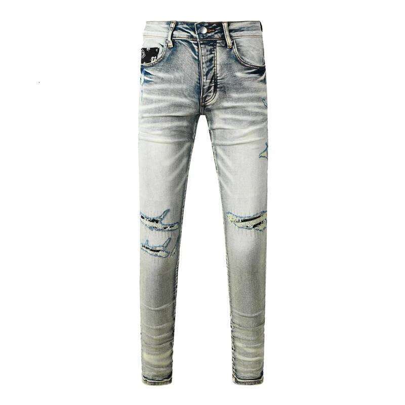 Fashionable new light blue jeans pleats, washed with water, nostalgic perforation patch, men's jeans, high street des Z260225