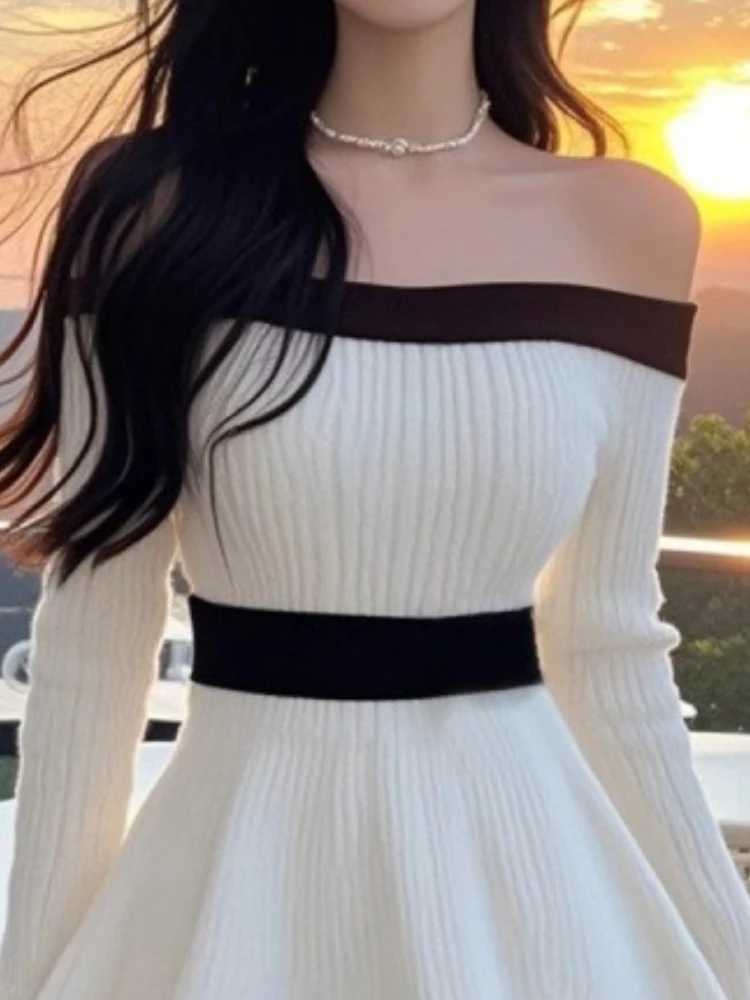 Black White Contrast One Shoulder Dress Women French Elegant Long Sleeve Slim Dresses Autumn 2025 Korea Casual Knitted Clothes M260311