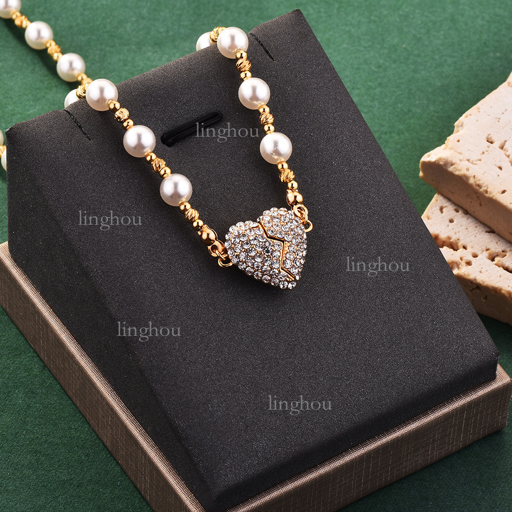 2026 Designer Fashion Pearl Necklace Luxury Brand Women's Jewelry High-end Diamond Inlaid Heart-shaped Magnetic Pendant Elegant Collarbone Chain 