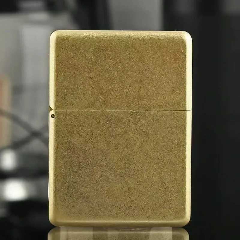 912 Heavy Duty Armor Brass/Titanium Windproof Kerosene Lighter 3/5 Hinged Metal Gasoline Lighter Mens Gift 150G N260311