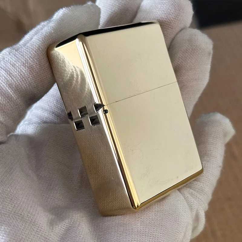 912S 912 915 Brass Armor Kerosine Lighter Hand-carved Old Three-dimensional Retro Old-fashioned Grinding Wheel N260311